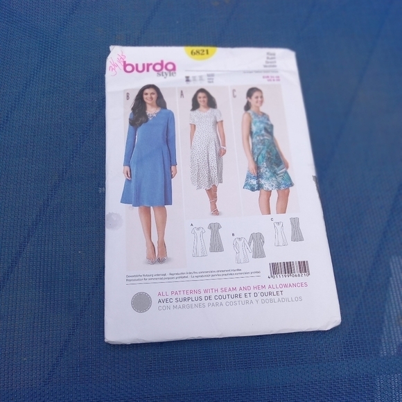 Burda Sewing Pattern 6821 Women's Dresses Dress Sizes 8-20 UnCut Plus Size - Picture 1 of 1